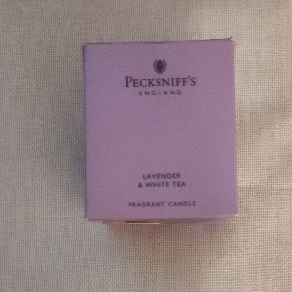 Lavender & White Tea Fragrant Candle - Purple